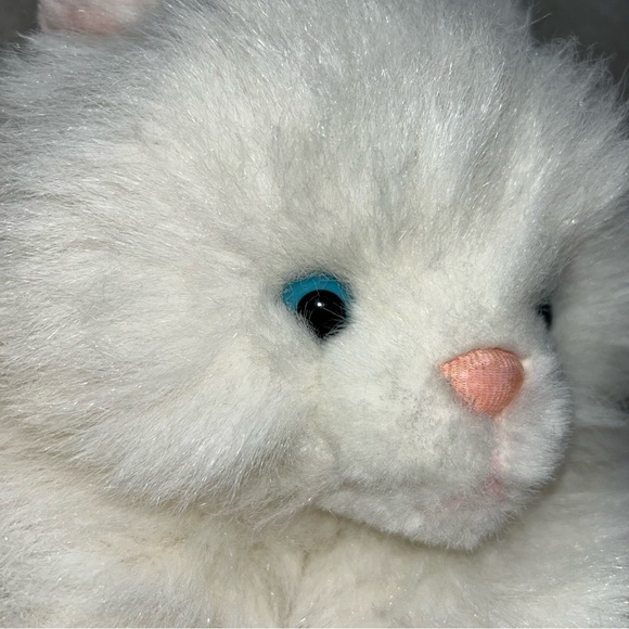 Playful Pals plush kitty plush laying 17" white fluffy blue eyes Mervyn's - Picture 6 of 10